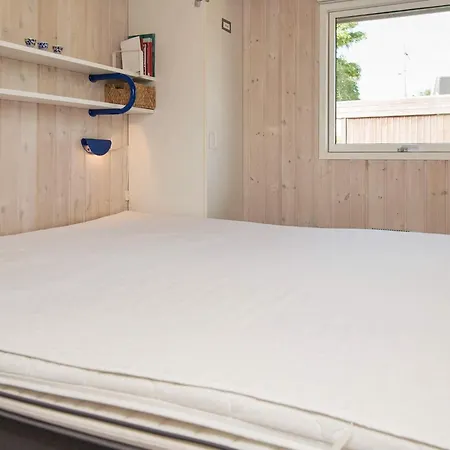 6 Person In Ronde-by Traum *