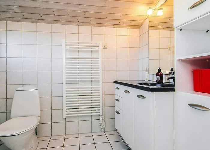 6 Person In Ronde-by Traum
